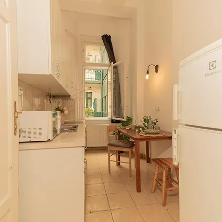 Apartment Cozy Vac Street Studio *